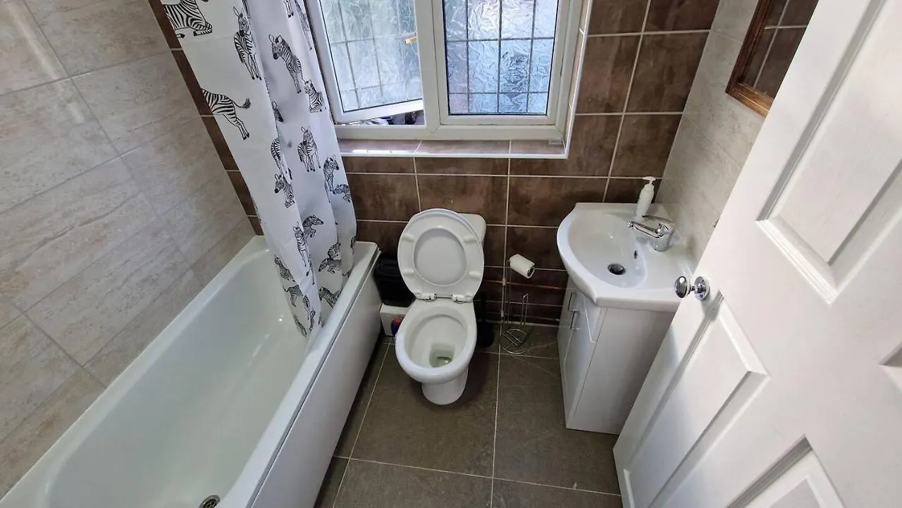 Starlet Property Wanstead Apartment